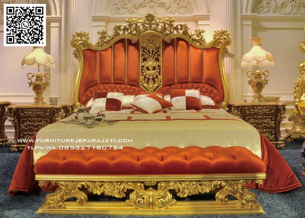 Set Tempat Tidur Klasik Ukir Kayu Jepara